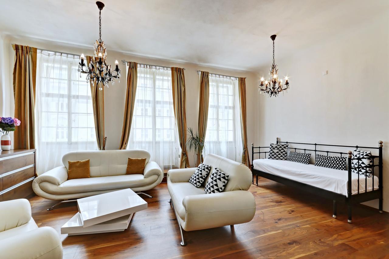 Historic Centre Apartments II プラハ エクステリア 写真