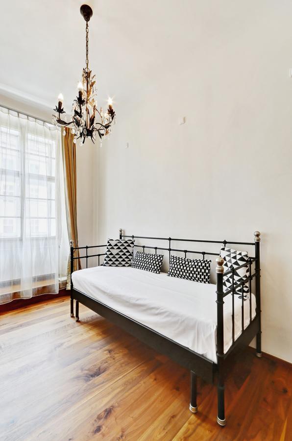 Historic Centre Apartments II プラハ エクステリア 写真