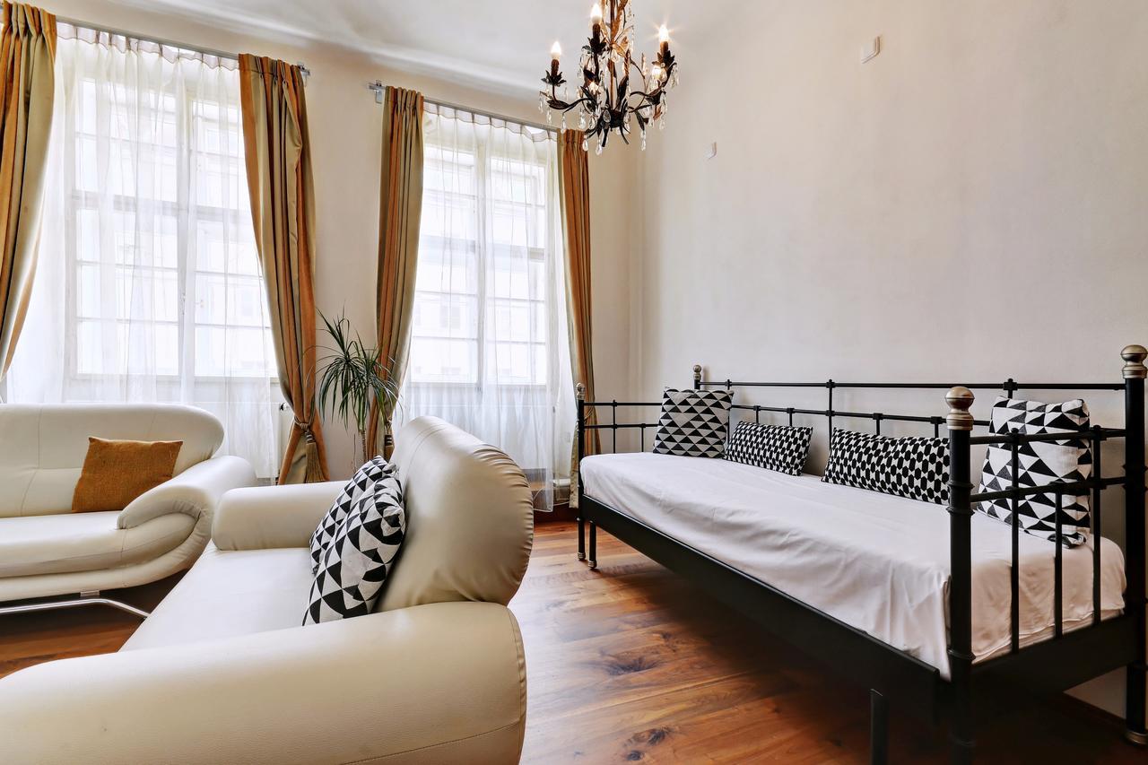 Historic Centre Apartments II プラハ エクステリア 写真